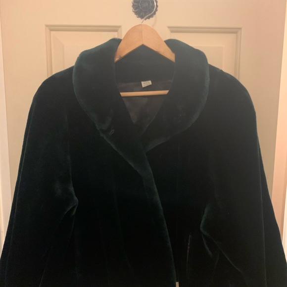 Beautiful Dark Emerald Green Faux Sheared Fur Swing Jacket - Picture 7 of 8